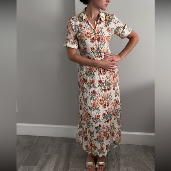 Dress - Picture 4 of 4